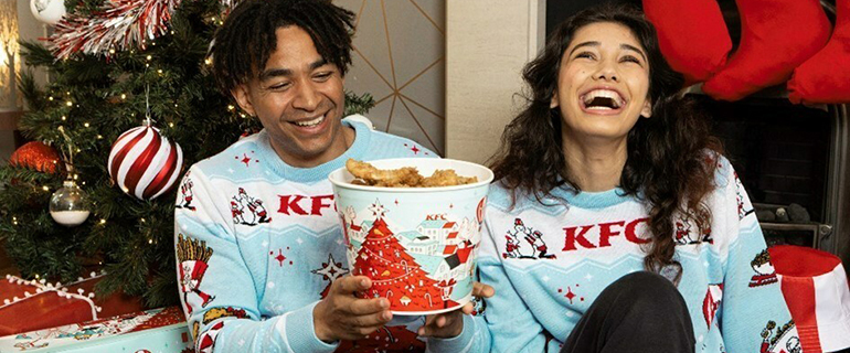 https://www.convenience.org/getmedia/061d3d90-c841-4e75-bea3-da9f2de58bd1/KFC_Holiday_Bucket_and_Merch-770x320.jpg