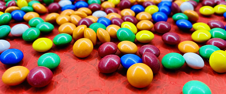 https://www.convenience.org/getmedia/0718126f-a9a5-4f49-addb-f2d0ed4a7ed5/skittles-770x320.jpg