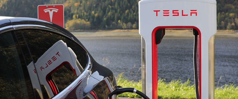 https://www.convenience.org/getmedia/0b1e1a69-8f5d-4c9c-85d3-b2d9f582eb68/tesla-1738969_1280-770x320-EV-Charging.jpg