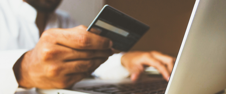 https://www.convenience.org/getmedia/117bdbd1-f646-4510-8747-feec3cbc94a9/rupixen-Q59HmzK38eQ-unsplash-770x320-online-shopping.jpg