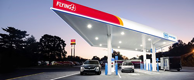 https://www.convenience.org/getmedia/14e05cca-3abf-4d79-b87d-b4889dd8217f/pilot-charging-station-770x320.jpg