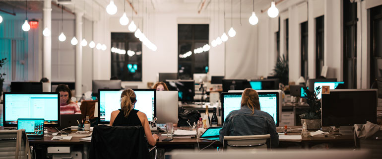 https://www.convenience.org/getmedia/1ce59d35-5f70-4ace-b2f1-83dc3222a85d/office_workers_open-office-corporate.jpg