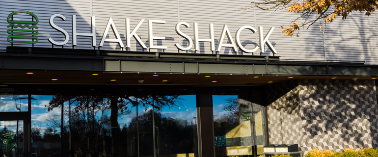 https://www.convenience.org/getmedia/1ced9368-1afe-4978-a86e-e3d4e7ff4e7c/shake-shack_new-store-openings_expansion_foodservice_QSR.jpg