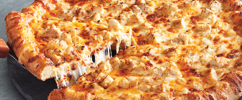 https://www.convenience.org/getmedia/20b4daaa-1ab2-47ee-bd99-e4f7360616f6/hunt-brothers-pizza_Buffalo-Chicken-pizza_LTO_foodservice.jpg