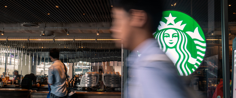 https://www.convenience.org/getmedia/24984b99-9a2c-49f9-a0bf-0ef588b5dd25/starbucks_asia-pacific_drive-thru_expansion_china.jpg