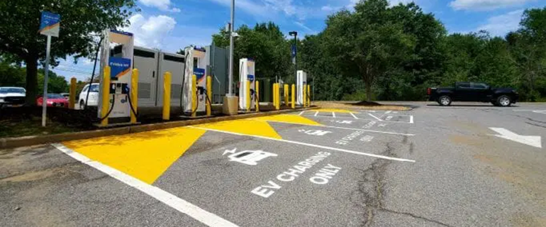 https://www.convenience.org/getmedia/27943c3d-2212-43dd-9a7f-bf220b2b6d58/ev-chargers-stewarts-770x320.png