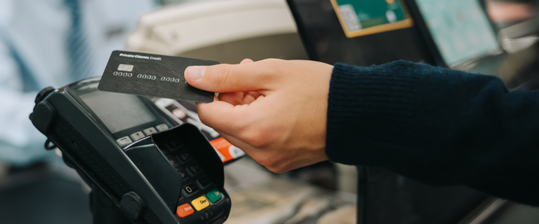 https://www.convenience.org/getmedia/2e1a3f6e-b068-4ca5-9d70-ef5df02c42fe/CCCA_payments_swipe-fees.jpg