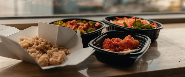 https://www.convenience.org/getmedia/2f046181-982f-4dff-b399-a89cfc8a2195/pexels-jacoby-clarke-3757086-770x320-plsatic-containers.jpg