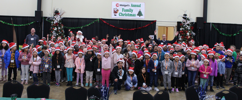 https://www.convenience.org/getmedia/32149d05-b791-48f5-8e3a-9bc93a319854/weigel-s_community_kids_shopping_holidays.jpg