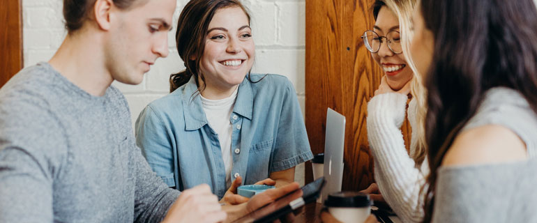 https://www.convenience.org/getmedia/325a6721-a112-4285-960e-33233413b9a7/brooke-cagle-uHVRvDr7pg-unsplash_770x320_gen-z_young-people.jpg