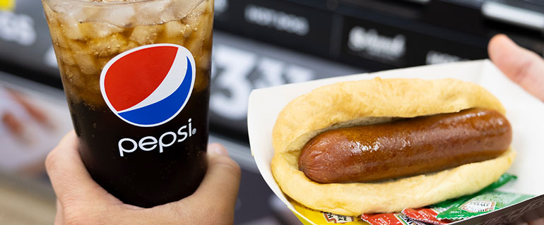 https://www.convenience.org/getmedia/37525797-30bc-42b2-b92e-5646e439af7a/National-Hot-Dog-Day-770x320.jpg