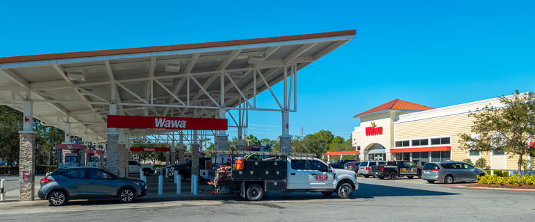 https://www.convenience.org/getmedia/38661311-fa79-4612-b398-e33b8bd0c684/wawa-forecourt-770x320.jpg