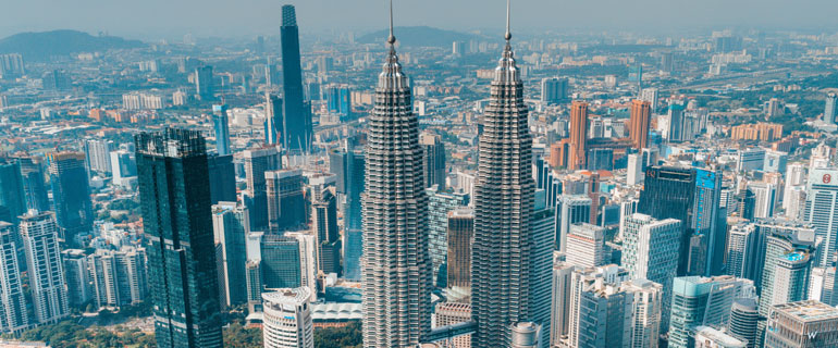 https://www.convenience.org/getmedia/43184f0a-e6d8-40b8-92cd-e30827e4bfb1/nour-betar-iZtgBA99QQI-unsplash-770x320-Malaysia.jpg