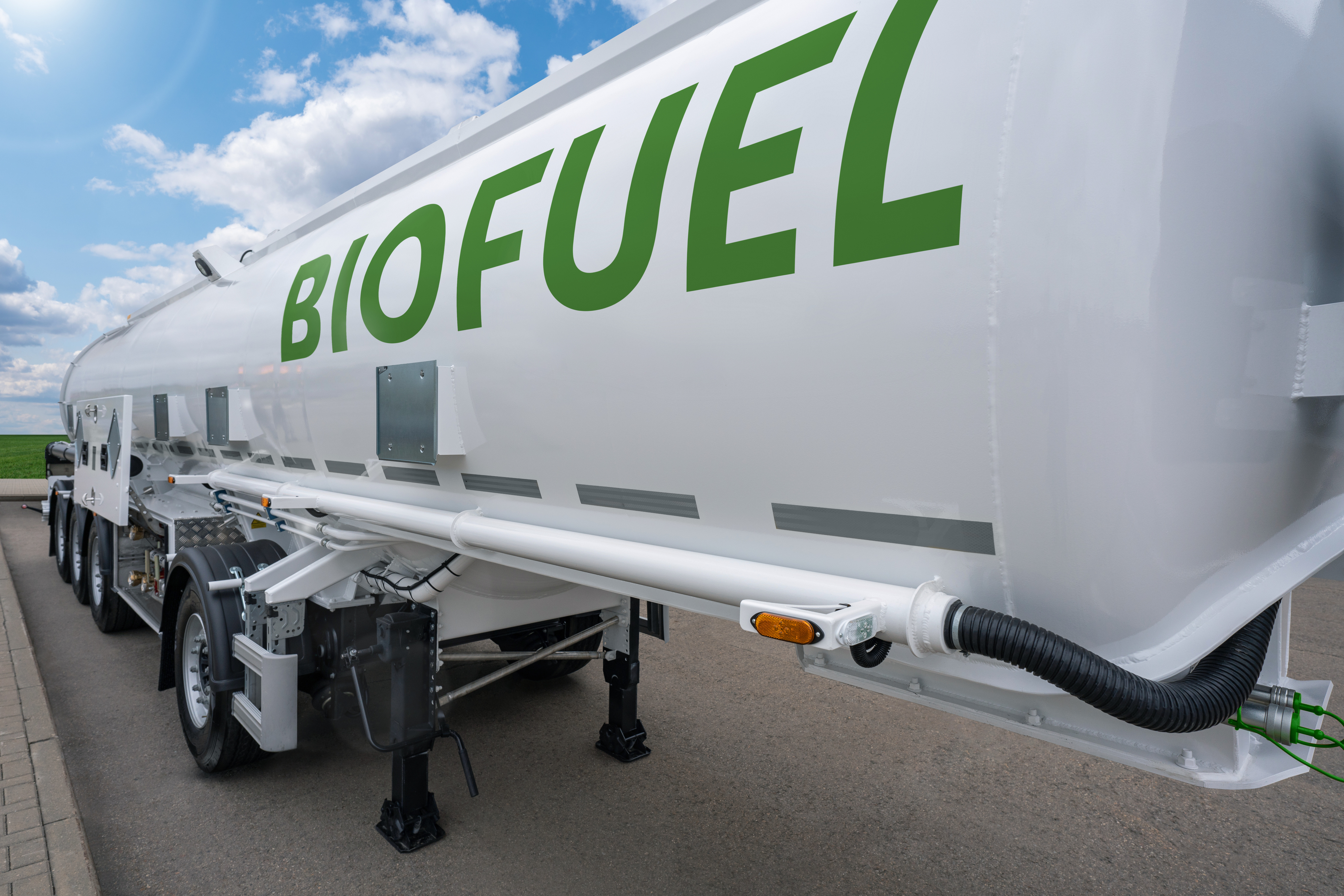 https://www.convenience.org/getmedia/4bcbb903-2d5b-4f61-9865-96c7d6c4a3ae/Biofuel-truck-tanker_iStock-1344281550.jpg