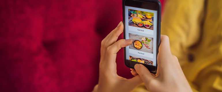 https://www.convenience.org/getmedia/4eae7852-a916-4a32-8337-18503e081a26/digital-ordering_takeout_convenience-store-food-sales_foodservice.jpg
