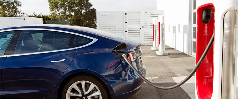 https://www.convenience.org/getmedia/50c13ca0-c401-4d3a-b14e-12aab52b7f3a/texas_electric-vehicle_fees_tesla.jpg