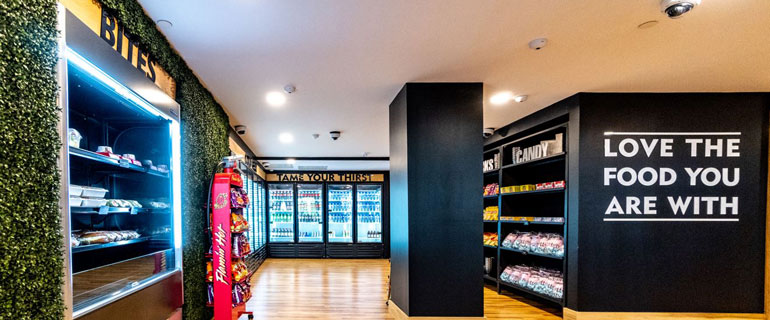 https://www.convenience.org/getmedia/51b0f12c-81f1-42c0-b015-602e47df9949/Autonomous_store_technology_American-airlines_retail.jpg
