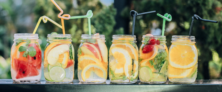 https://www.convenience.org/getmedia/5fcda427-7b33-419a-821a-fbd68e111b87/kaizen-nguy-n-jcLcWL8D7AQ-unsplash_770x320_drinks.jpg