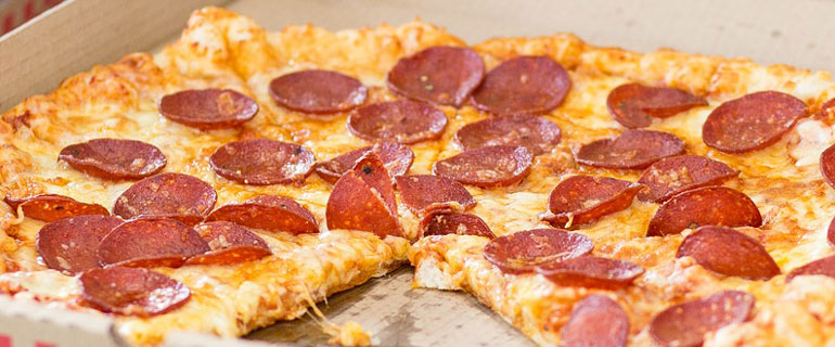 https://www.convenience.org/getmedia/63f1e578-6e74-4daf-b60a-85540fd7b43b/pizza-1702652_1920-770x320-pizza-food.jpg
