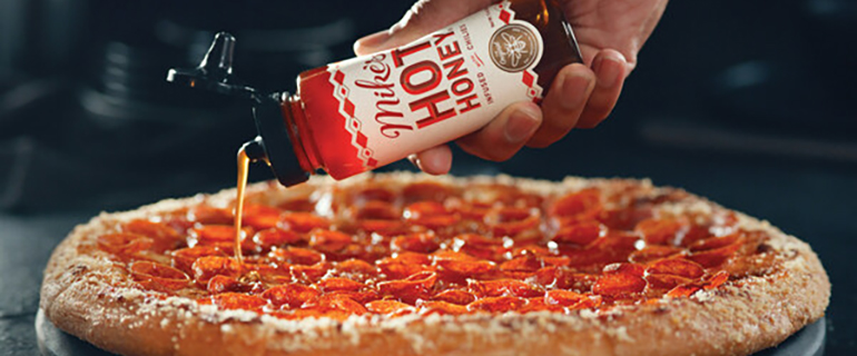 https://www.convenience.org/getmedia/654598a9-6492-4431-8106-a07c5b5e5feb/pizza-and-hot-honey-770x320.jpg
