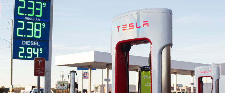 https://www.convenience.org/getmedia/74f7cab3-e29b-4c00-b097-d45c85db32d5/Tesla-charger_IMG_3802-770x320.jpg