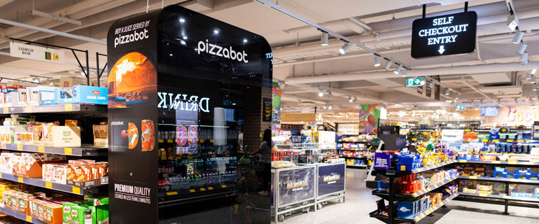 https://www.convenience.org/getmedia/75cef257-4a05-46f0-9cc6-a34c31635770/ALDI-Pizzabot2-2_770x320.jpg