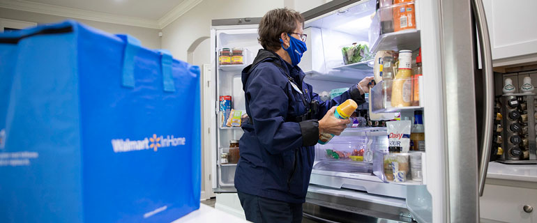 https://www.convenience.org/getmedia/78b8893e-c24d-434a-9254-559afd1a59da/walmart-inhome-delivers-to-customers-refrigerator_770x320.jpg