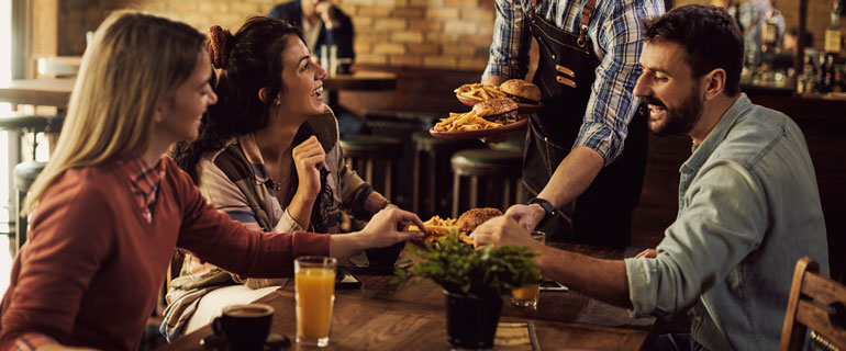 https://www.convenience.org/getmedia/79ae6c81-bfb9-43ee-b372-61c8241be9df/iStock-1307190527_770x320_restaurant.jpg
