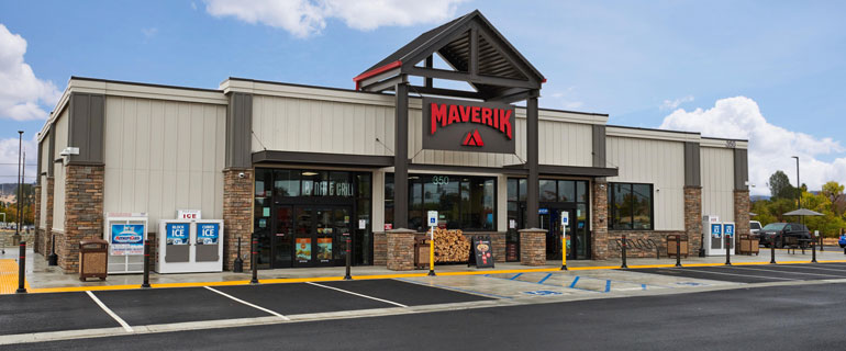 https://www.convenience.org/getmedia/87ead0f8-3076-473c-9cd6-1d97811fe8fd/Maverik_Oroville-California_new-store-opening_operations.jpg