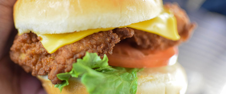 https://www.convenience.org/getmedia/892e3377-e260-4210-80e2-4ffde2f3b373/jacinto-diego-Kr-9HgwpR-g-unsplash-770x320-chicken-sandwich.jpg