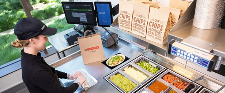 https://www.convenience.org/getmedia/8d25bca0-5f09-486f-8a33-df17d9adceae/Chipotle_team_member-770x320.jpg