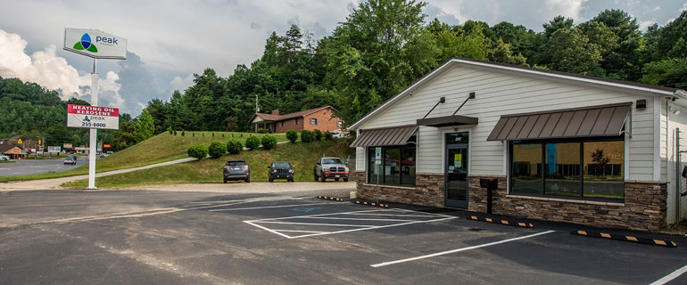 https://www.convenience.org/getmedia/92142901-b12c-4eb6-b931-14d29d4868df/Colonial-Oil_peak-haywood_acquisition_southeast-770x320.jpg