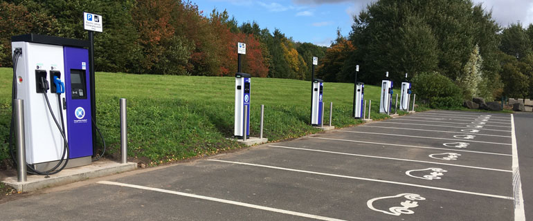 https://www.convenience.org/getmedia/a1124816-7cd9-4d90-a434-9cce9209439a/colin-d-JnJZwYsWY7o-unsplash-770x320-electric-charging-stations.jpg