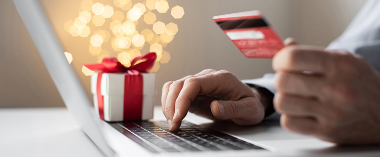 https://www.convenience.org/getmedia/a16075b9-cefd-43f6-ae97-cf20fc3ac33f/holiday-credit-card-770x320.jpg