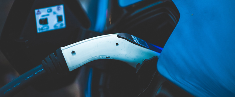 https://www.convenience.org/getmedia/a2bd639e-1898-4fea-8fea-f7eb0a5da7d7/markus-spiske-WhoXOrkPWMI-unsplash-770x320-EV-Charger-At-Night.jpg