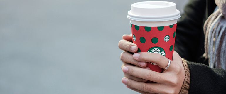https://www.convenience.org/getmedia/a8dfe9fa-e595-4cfd-8154-c4507dcbae2c/starbucks-red-cup-770x320.jpg