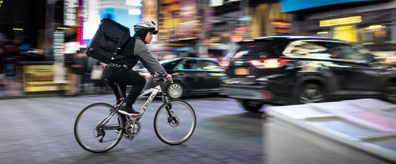 https://www.convenience.org/getmedia/aed50811-f444-498a-932e-2b5a8826499e/brett-jordan-phUtWl8RyFE-unsplash_770x320_delivery_doordash_ubereats.jpg
