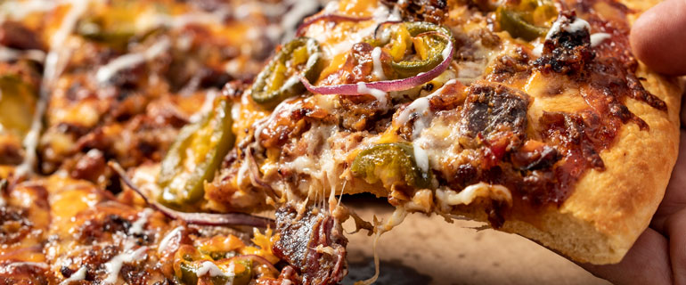 https://www.convenience.org/getmedia/b0e1f288-adb2-456d-a721-361e26a87187/casey-s_pizza_LTO_foodservice_marketing.jpg