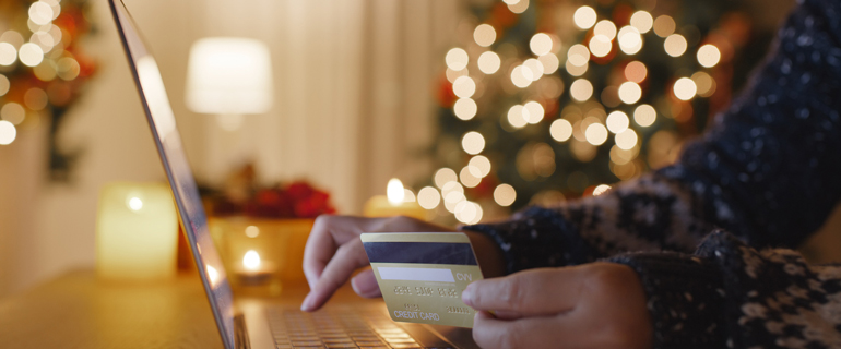 https://www.convenience.org/getmedia/bb4e3338-8550-4712-a163-2fcd1e31038b/holiday-retail-sales_consumers_spending_economy.jpg