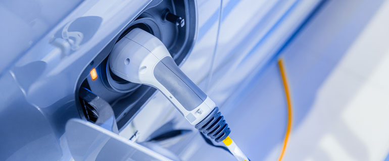 https://www.convenience.org/getmedia/c6220d03-63bd-4349-a126-506f642e64b5/ev_electric-vehicle-chargers_fast-chargers_DC-chargers_circle-k_batteries.jpg