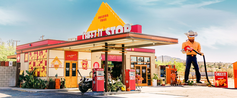 https://www.convenience.org/getmedia/c816481b-eb01-4931-a231-23191aab1915/cheez-it_gas-station_770x320.jpg