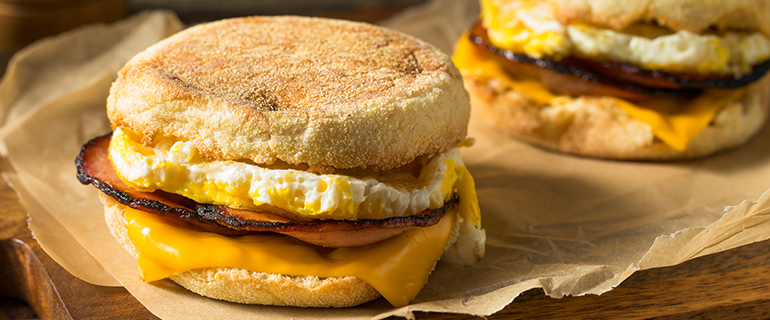 https://www.convenience.org/getmedia/d1e1c857-7e34-46ef-b349-1466b80246bf/breakfast-sandwich-770x320.jpg