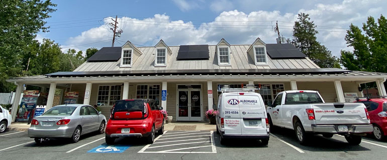 https://www.convenience.org/getmedia/d2fe0995-4115-4be8-baef-d8d91a161814/tiger-fuel_UVA_holiday-donation.jpg
