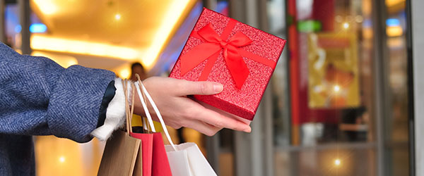 https://www.convenience.org/getmedia/d3cd8ee1-e1b1-4d76-843f-51efd4f3ccc7/holiday-shopping-cover-600x250.jpg