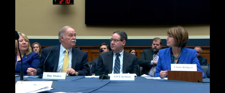 https://www.convenience.org/getmedia/d9b23187-7fe4-42f7-b823-8dcb3218d6a7/energy-roundtable_alsaker-corporation_broadway-flying-j_congress_government-relations.jpg