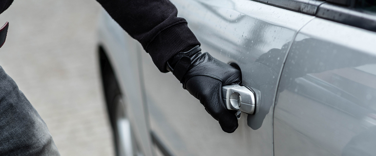 https://www.convenience.org/getmedia/da99ce4f-d980-4022-89e5-a00e68856ea6/iStock-521975360-770x320-car-theif.jpg
