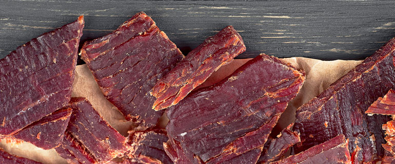 https://www.convenience.org/getmedia/dcb9b674-e859-4b2f-b696-f40873d4c111/alternative-snacks_beef-jerky_category-management.jpg
