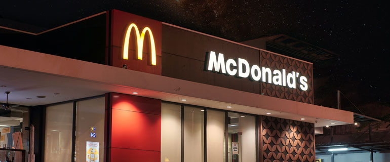 https://www.convenience.org/getmedia/e260ac83-18ef-4168-ba3a-332b4c4a6026/visual-karsa-y8fS7CSN-Vw-unsplash_770x320_McDonald-s.jpg