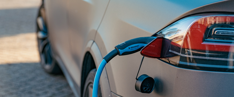 https://www.convenience.org/getmedia/e2bfd4dd-45f0-4a63-b766-1f45fff2ac02/ernest-ojeh-UrCV-U9hhCo-unsplash-770x320-EV-Charging.jpg
