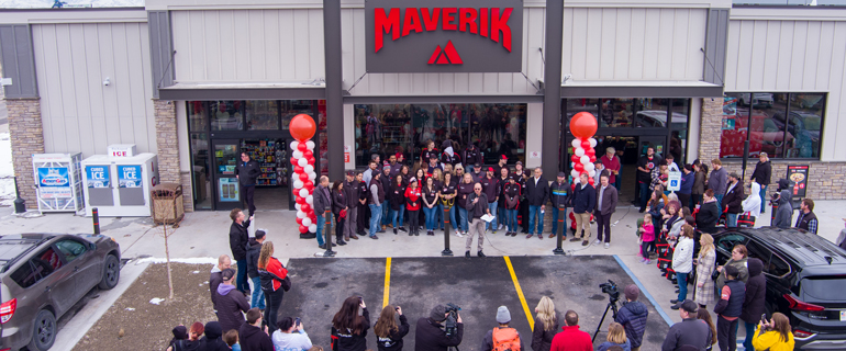 https://www.convenience.org/getmedia/eaaeba61-d6ef-4c62-8a50-c91a330e5d61/maverik_400th-location_magna-utah_new-store-opening.jpg